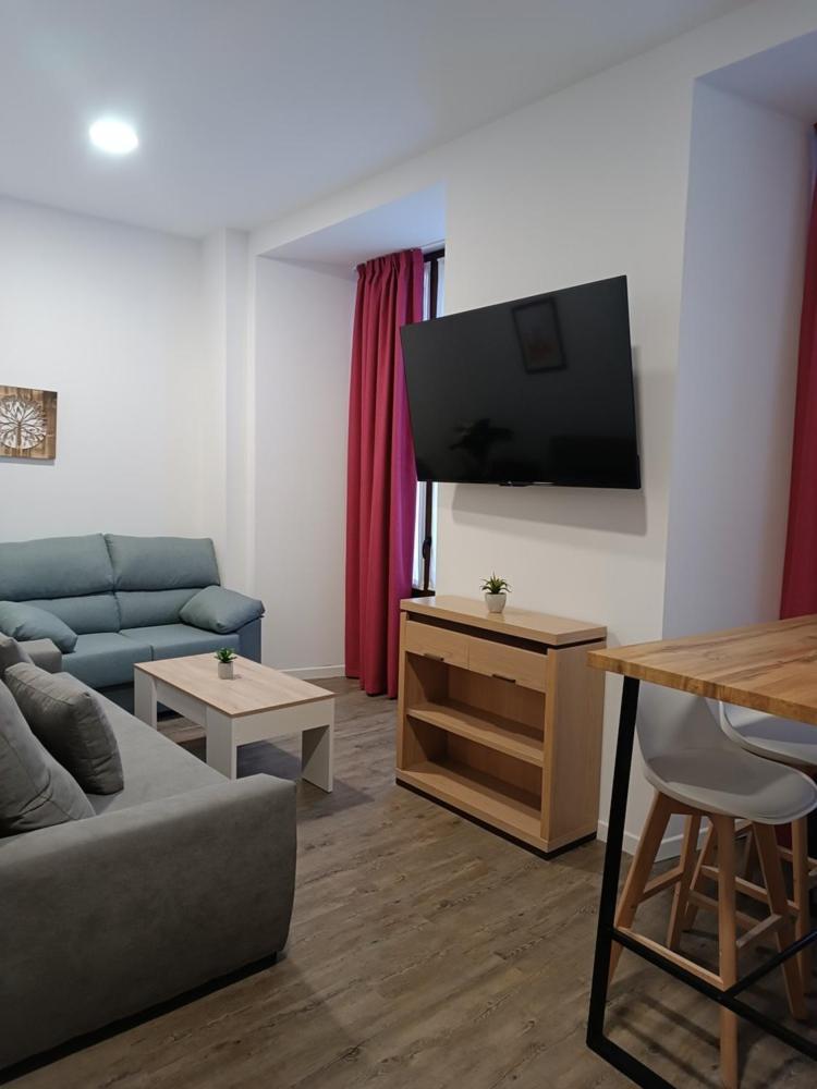 Apartamentos Turisticos Avila Puerta De San Vicente 0-2 エクステリア 写真