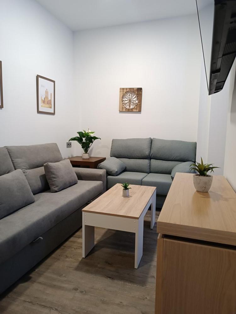Apartamentos Turisticos Avila Puerta De San Vicente 0-2 エクステリア 写真