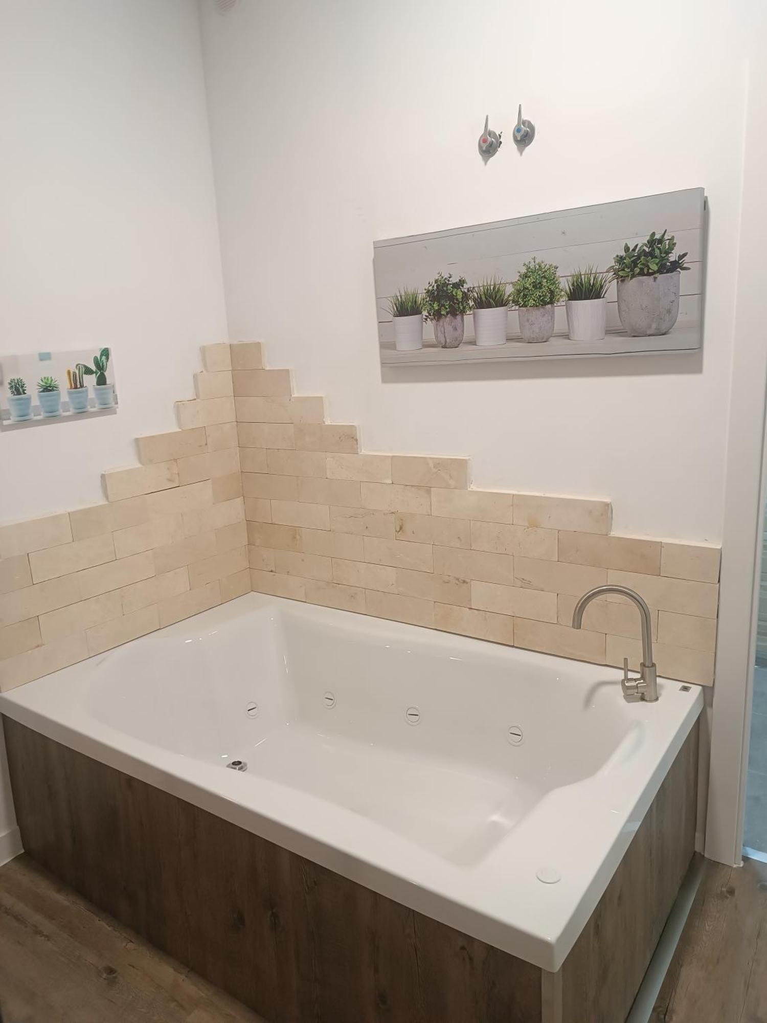 Apartamentos Turisticos Avila Puerta De San Vicente 0-2 エクステリア 写真